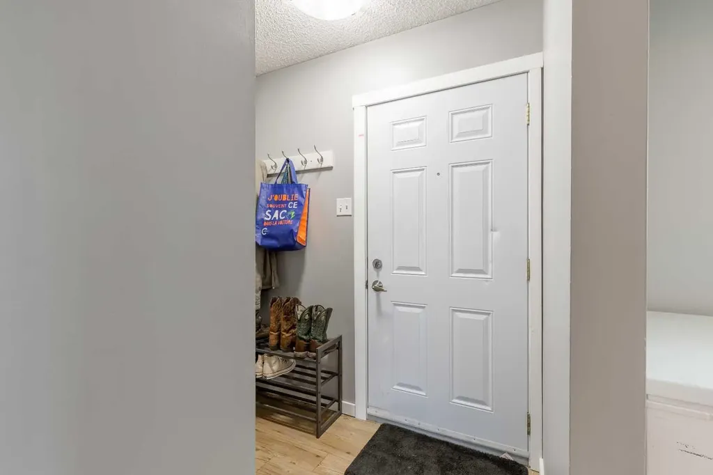 55 Lemoyne Crescent W Lethbridge AB T1K 4J7