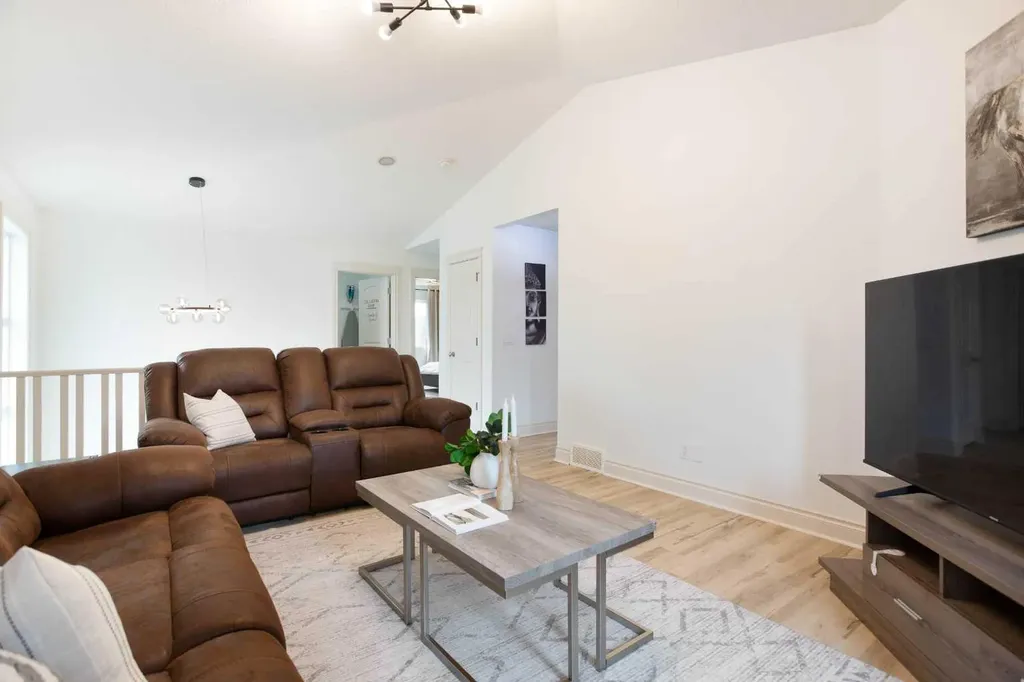 1153 Kingston Crescent SE Airdrie AB T4B 0G1