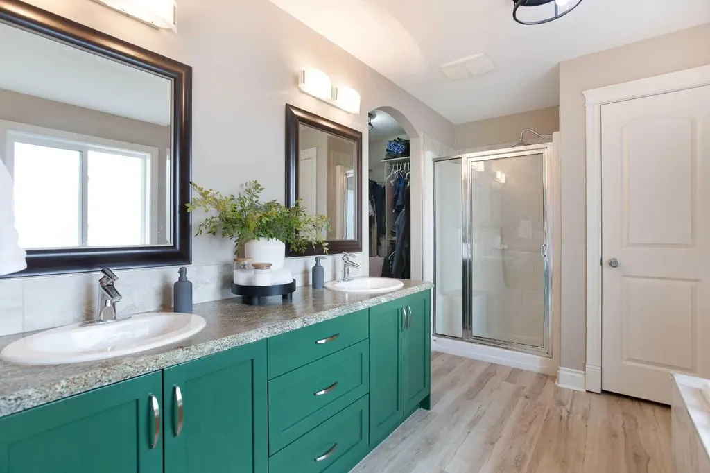 1153 Kingston Crescent SE Airdrie AB T4B 0G1