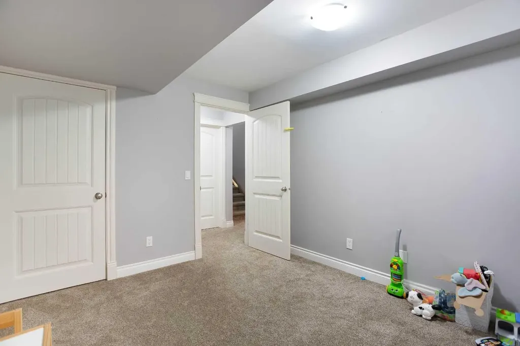 1153 Kingston Crescent SE Airdrie AB T4B 0G1