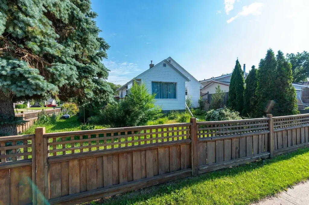 5101 55 Street Lloydminster AB T9V 0S8