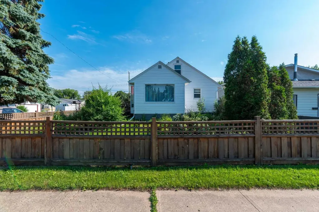 5101 55 Street Lloydminster AB T9V 0S8