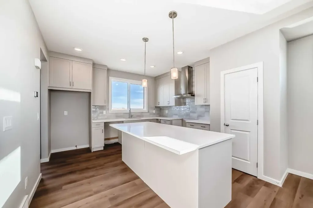 672 Lewisburg Place NE Calgary AB T3P 3A1