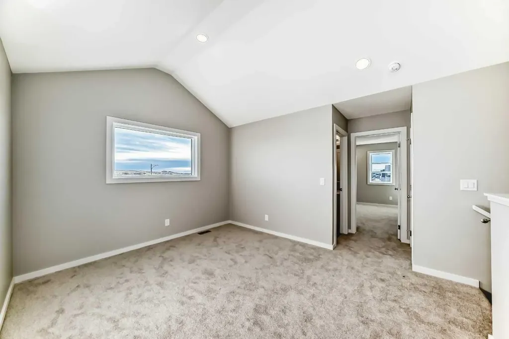 672 Lewisburg Place NE Calgary AB T3P 3A1