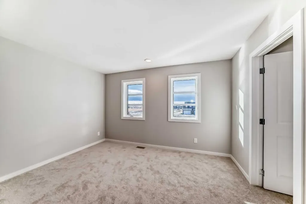 672 Lewisburg Place NE Calgary AB T3P 3A1