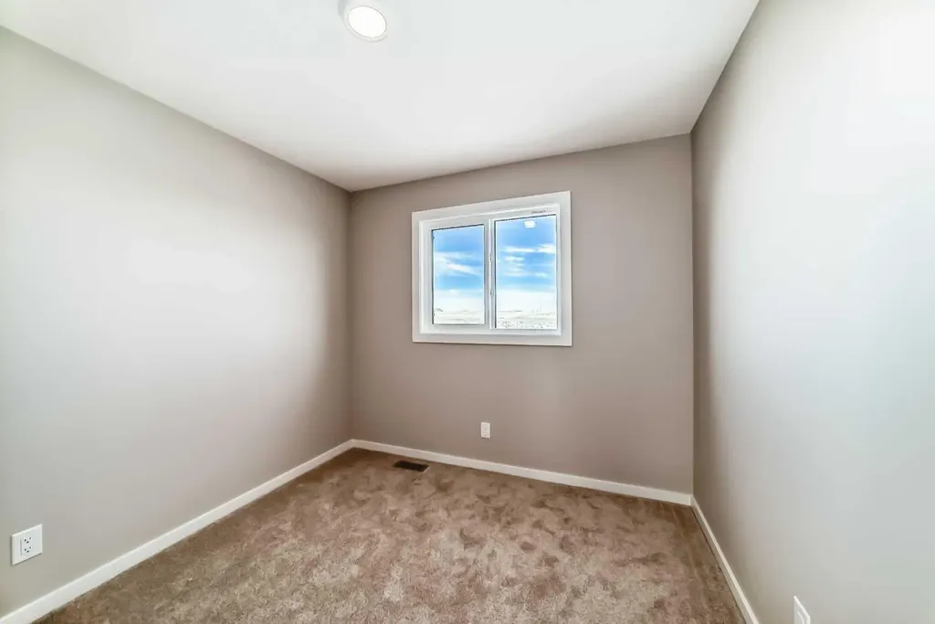 672 Lewisburg Place NE Calgary AB T3P 3A1