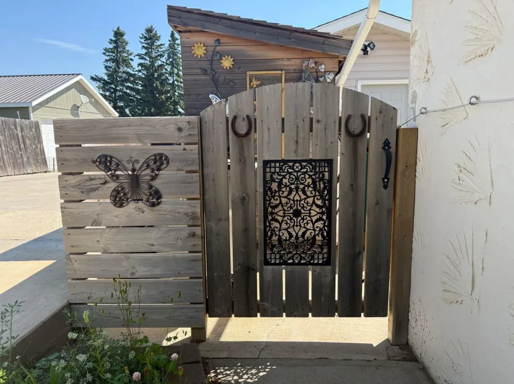 5509 45 Street Provost AB T0B 3S0