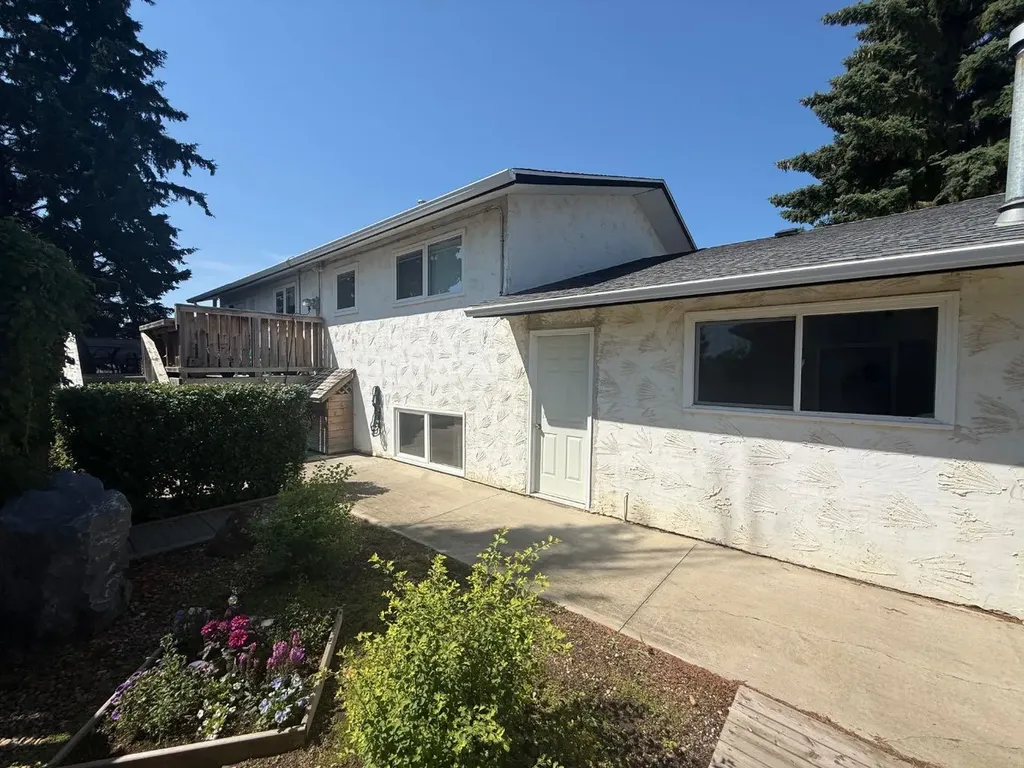 5509 45 Street Provost AB T0B 3S0