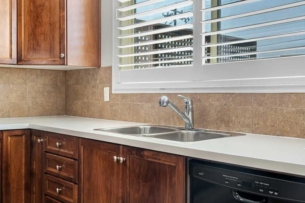 51 Covehaven Mews NE Calgary AB T3K 0E2