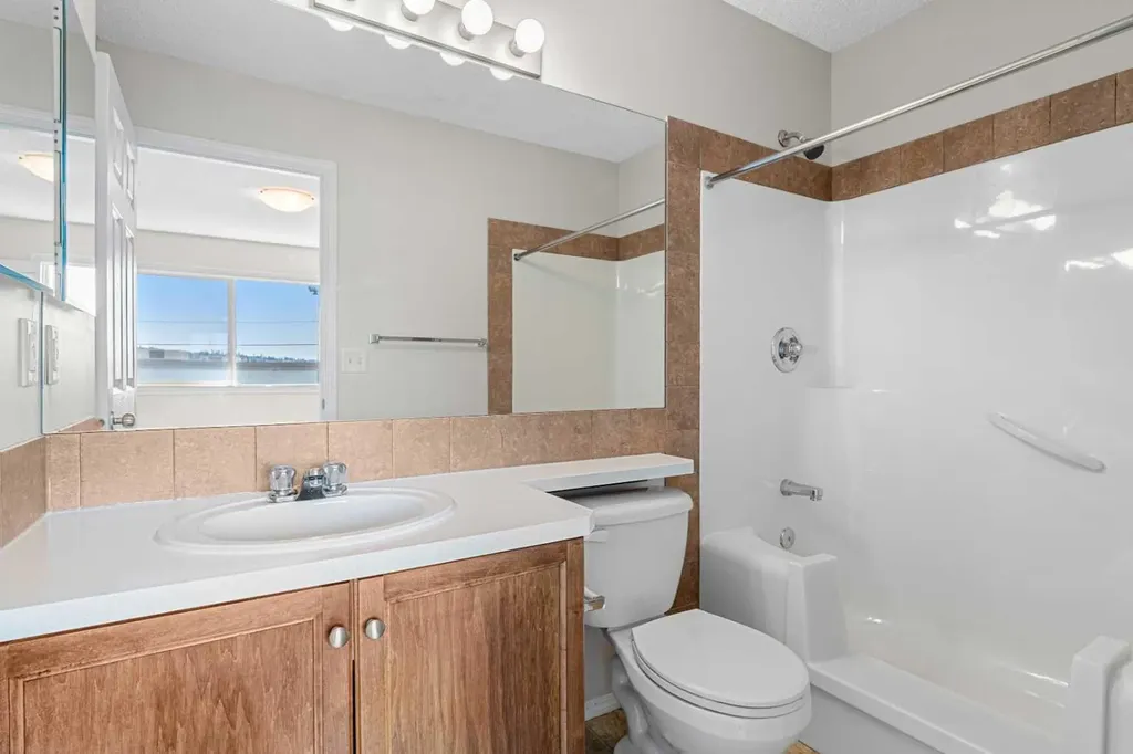51 Covehaven Mews NE Calgary AB T3K 0E2