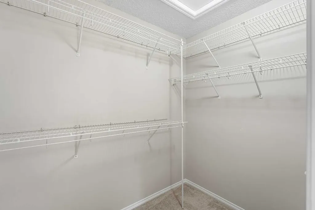 51 Covehaven Mews NE Calgary AB T3K 0E2