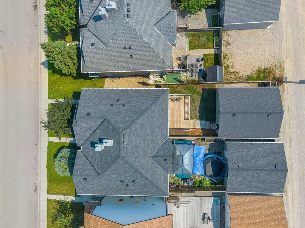 51 Covehaven Mews NE Calgary AB T3K 0E2