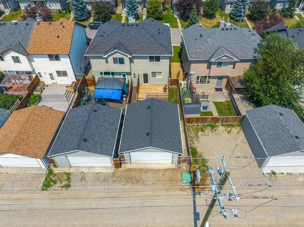 51 Covehaven Mews NE Calgary AB T3K 0E2