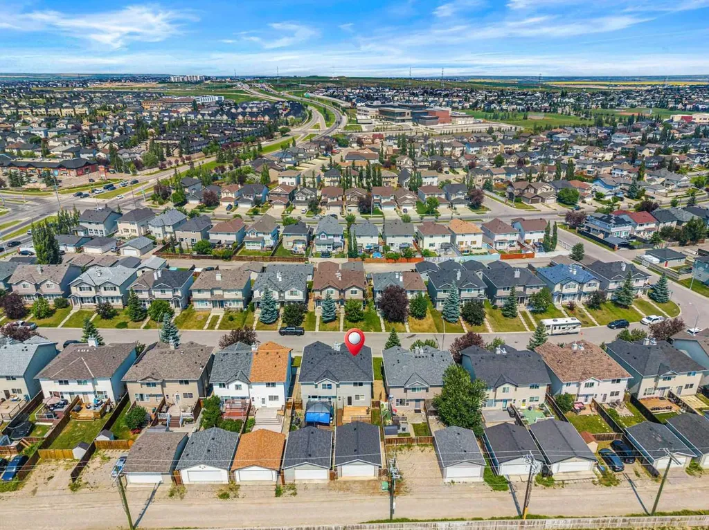 51 Covehaven Mews NE Calgary AB T3K 0E2