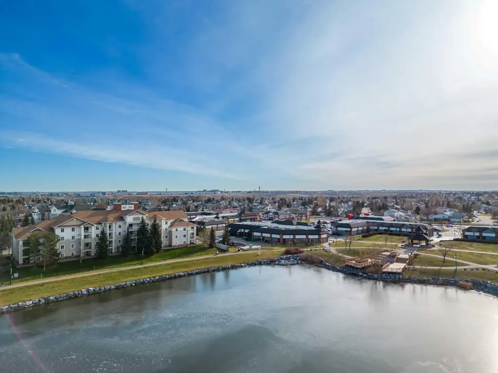51 Covehaven Mews NE Calgary AB T3K 0E2