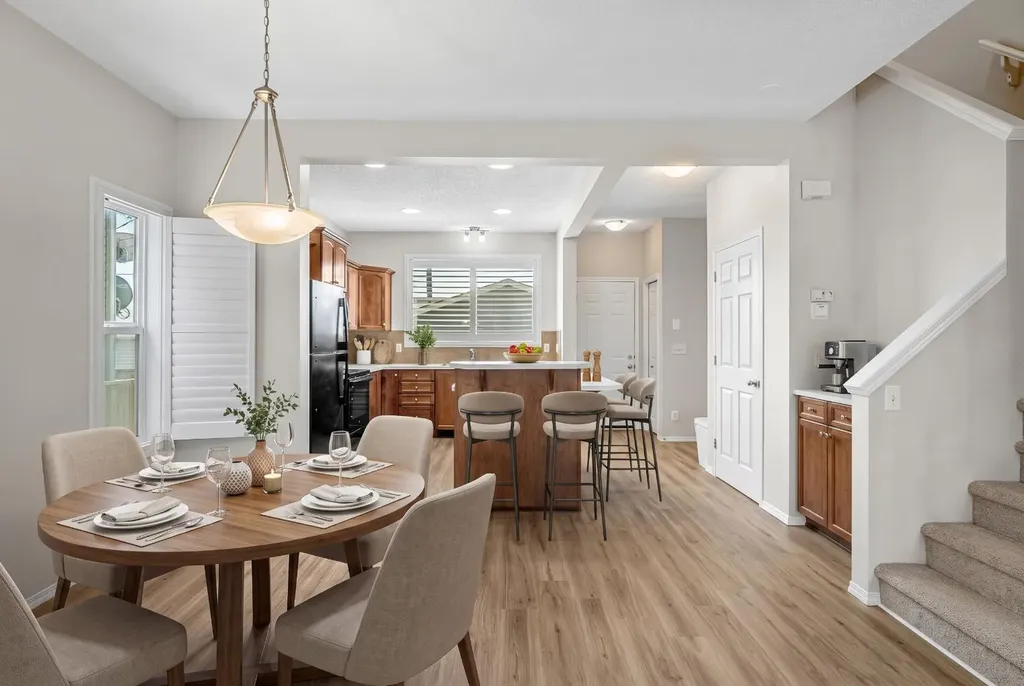 51 Covehaven Mews NE Calgary AB T3K 0E2