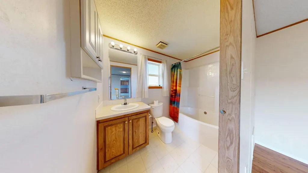1905 29 Avenue Nanton AB T0L1R0