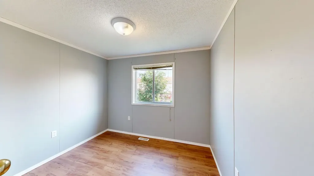 1905 29 Avenue Nanton AB T0L1R0