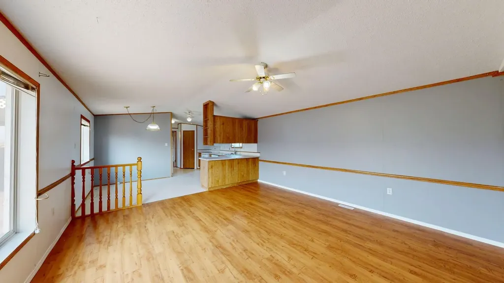 1905 29 Avenue Nanton AB T0L1R0
