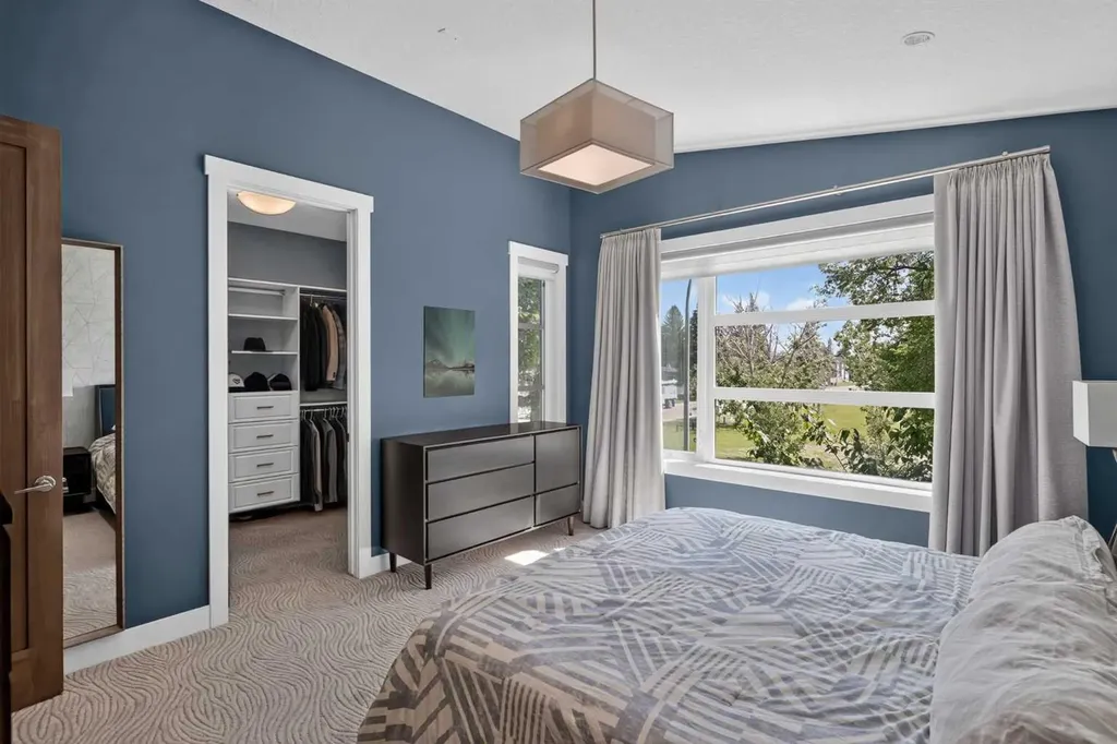 3507 40 Street SW Calgary AB T3E 3K3