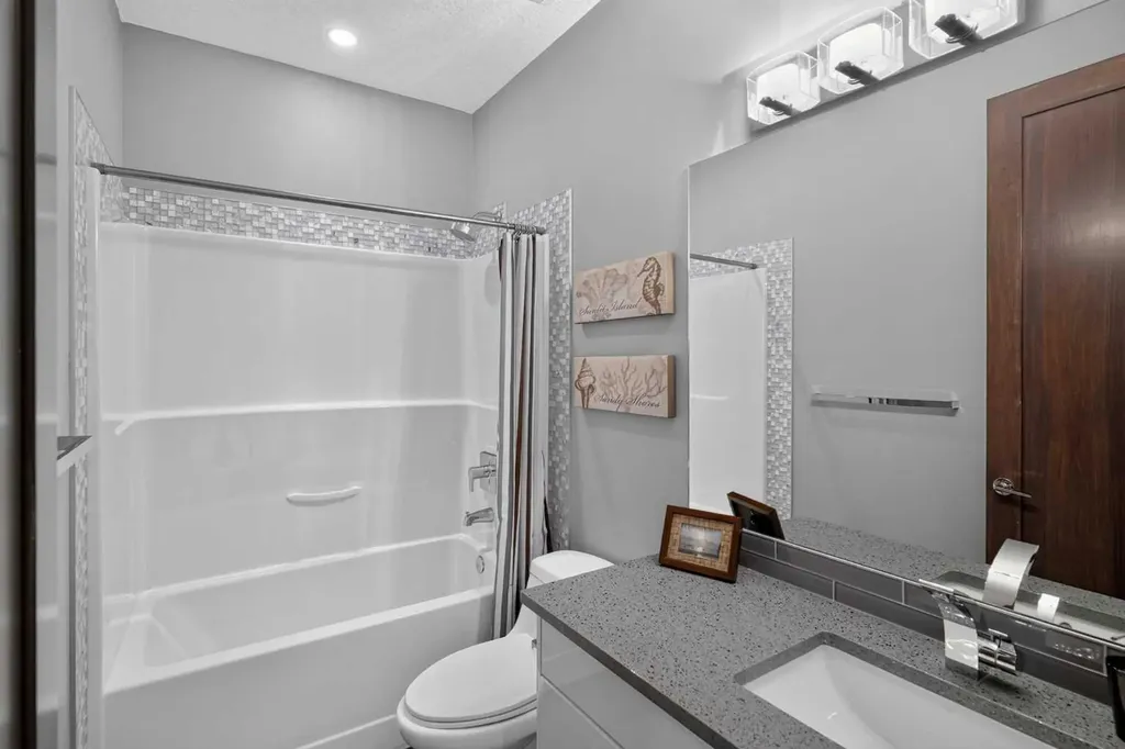 3507 40 Street SW Calgary AB T3E 3K3