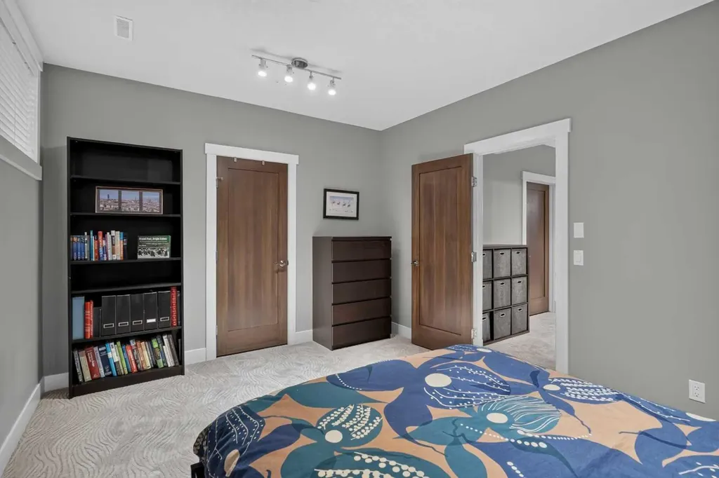 3507 40 Street SW Calgary AB T3E 3K3