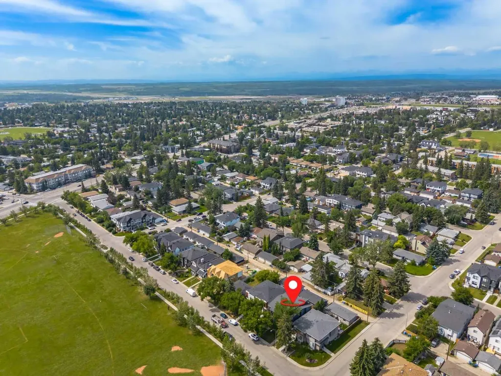3507 40 Street SW Calgary AB T3E 3K3