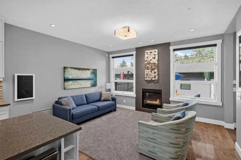 3507 40 Street SW Calgary AB T3E 3K3