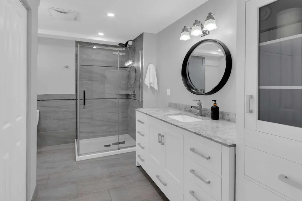 1 Thorncliffe Crescent NW Calgary AB T2K 3A9