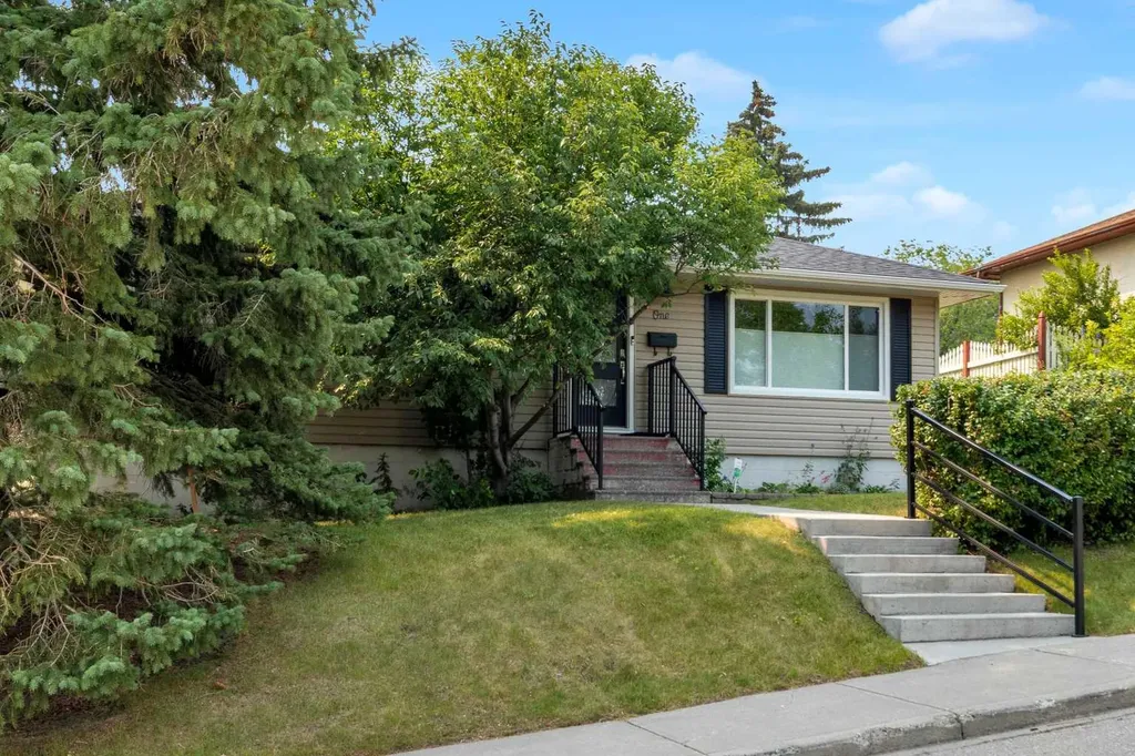 1 Thorncliffe Crescent NW Calgary AB T2K 3A9