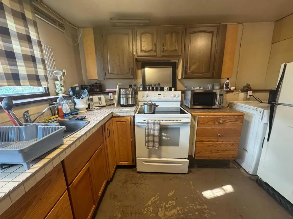 47 Patterson Crescent Red Deer AB T4P 1J4