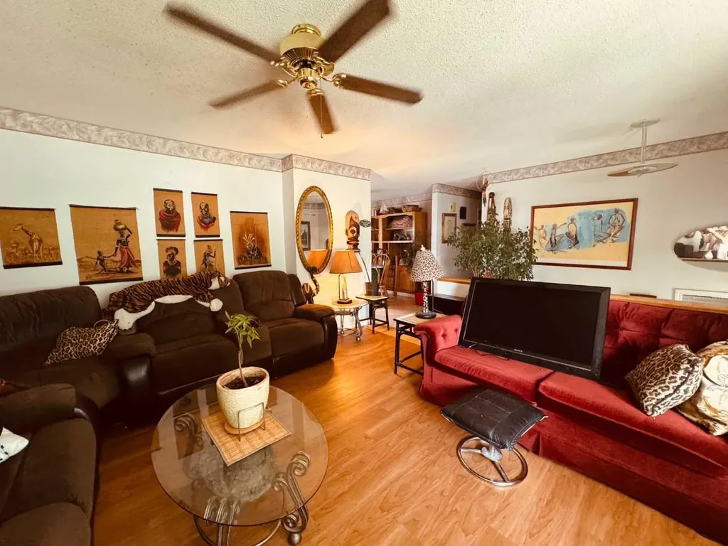 47 Patterson Crescent Red Deer AB T4P 1J4