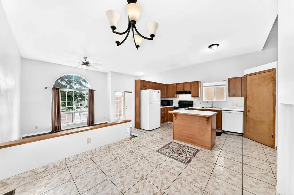 6934 Laguna Way NE Calgary AB T1Y 6W2