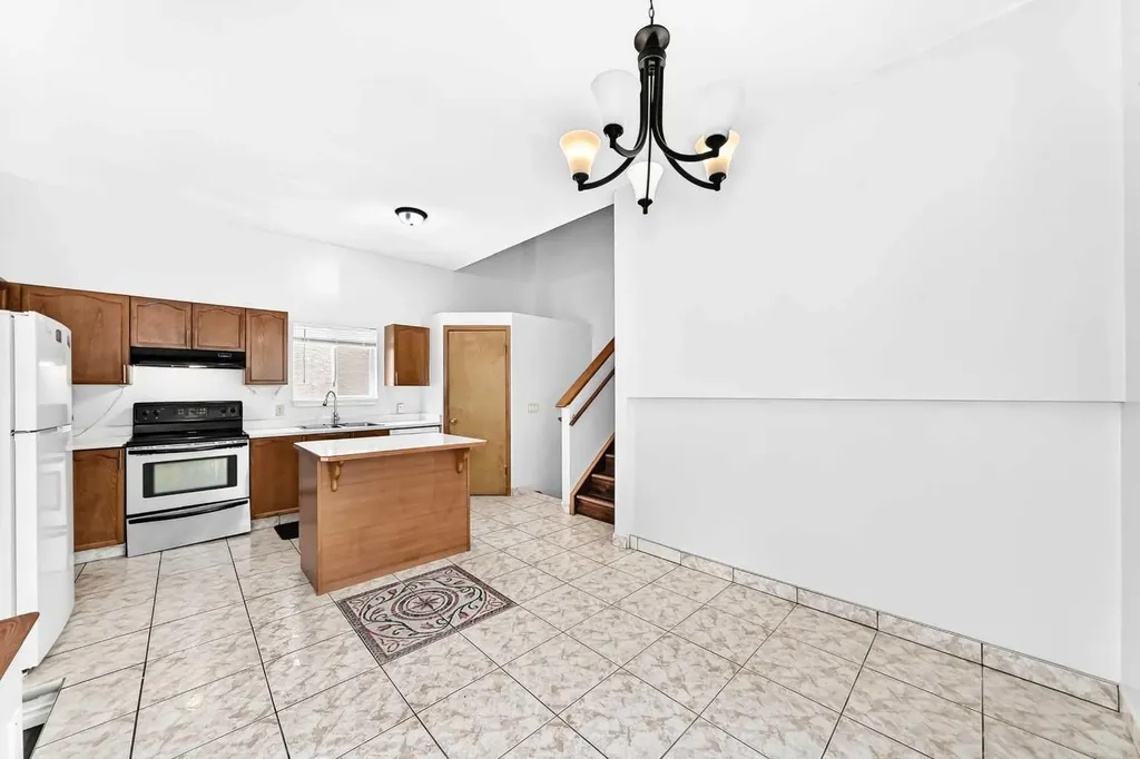 6934 Laguna Way NE Calgary AB T1Y 6W2