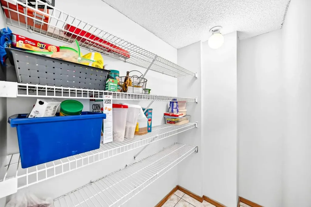 6934 Laguna Way NE Calgary AB T1Y 6W2