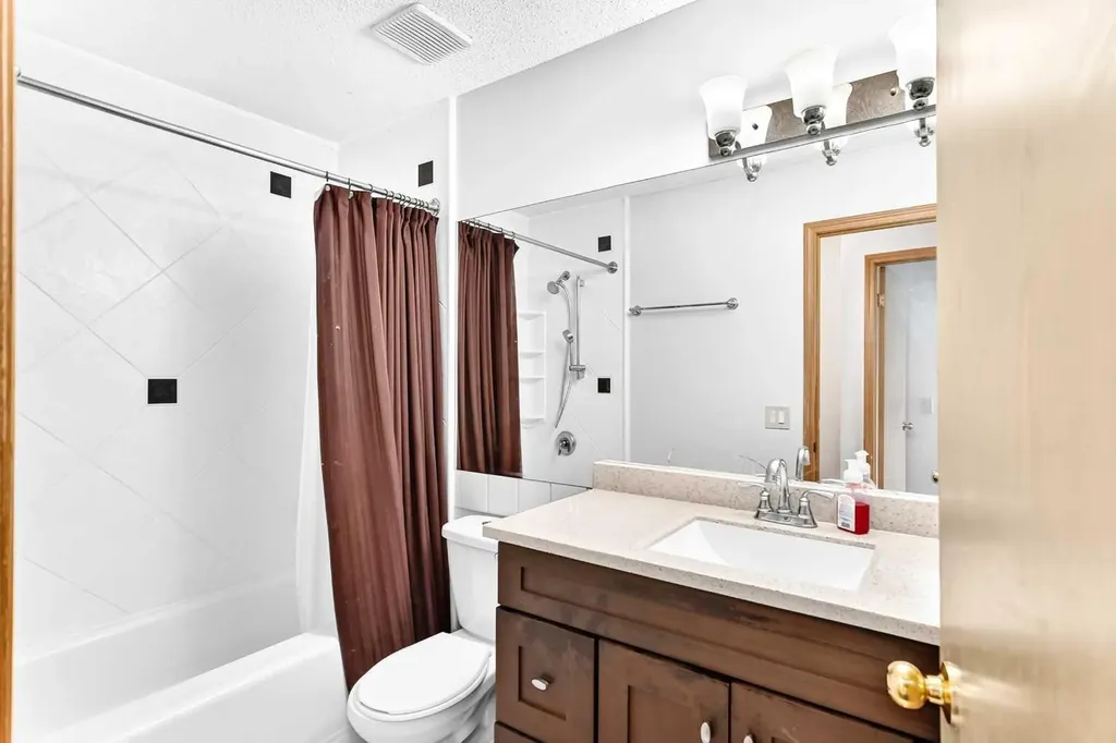 6934 Laguna Way NE Calgary AB T1Y 6W2