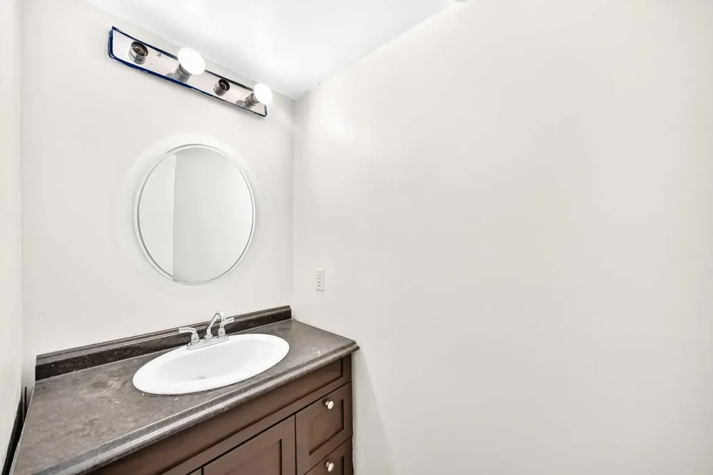 6934 Laguna Way NE Calgary AB T1Y 6W2