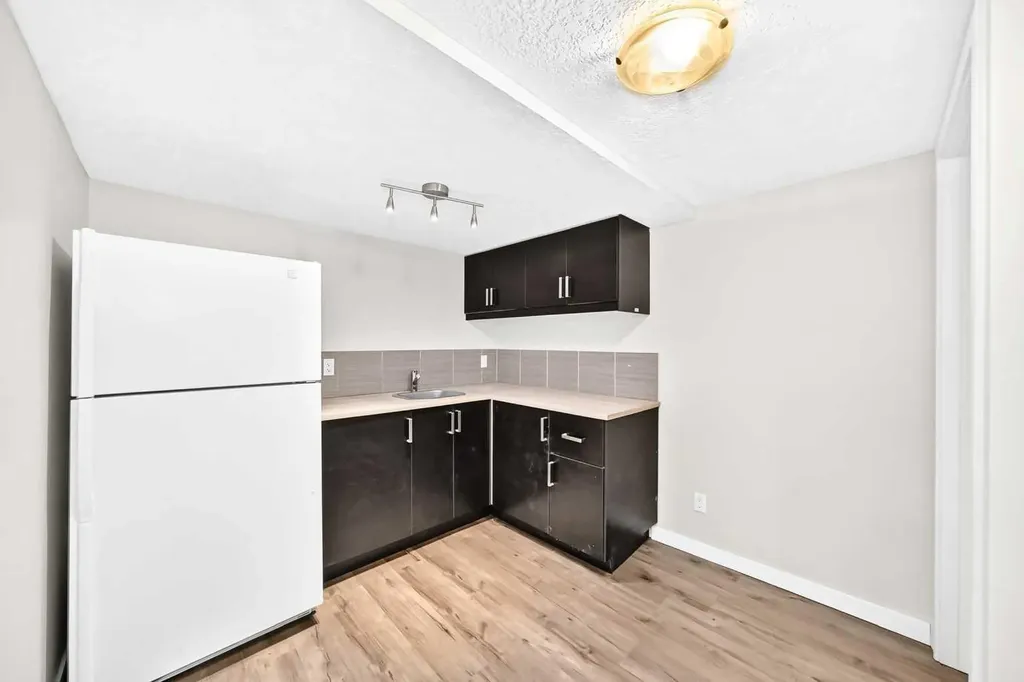 6934 Laguna Way NE Calgary AB T1Y 6W2