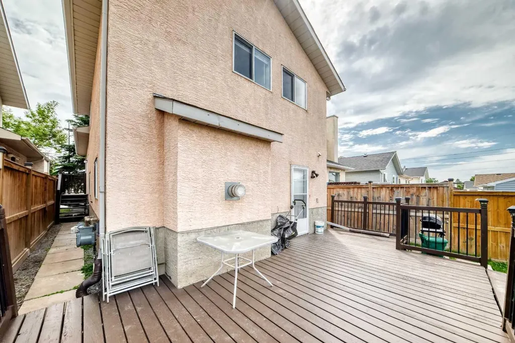 6934 Laguna Way NE Calgary AB T1Y 6W2