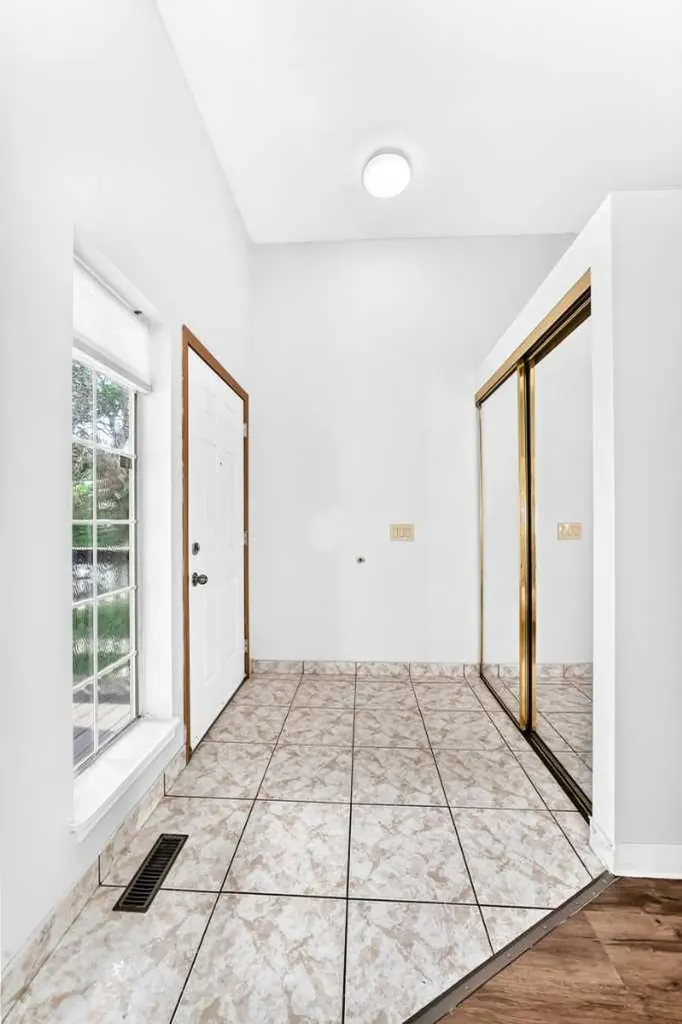 6934 Laguna Way NE Calgary AB T1Y 6W2