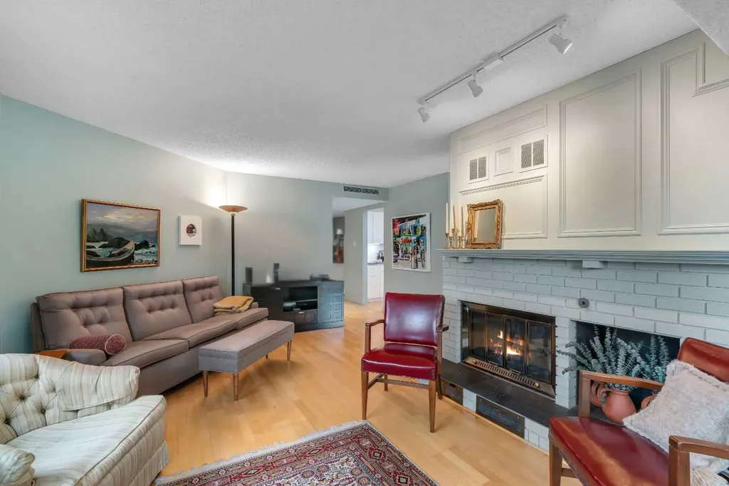 1731 9a Street SW Calgary AB T2T 3E7