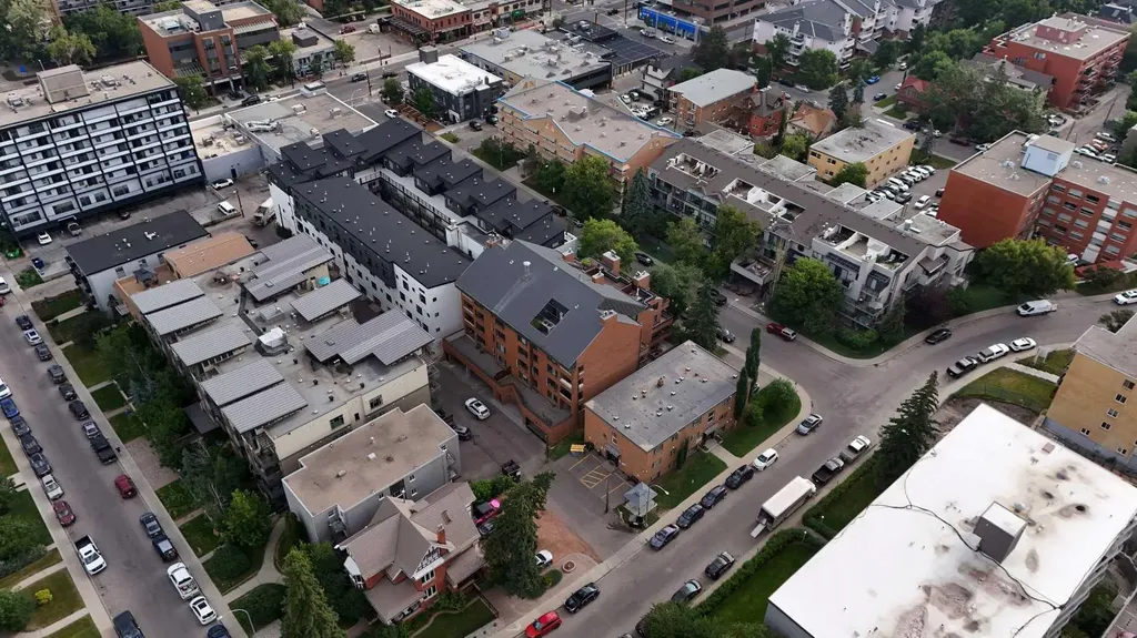 1731 9a Street SW Calgary AB T2T 3E7