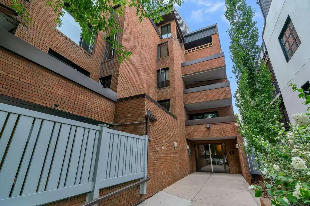 1731 9a Street SW Calgary AB T2T 3E7