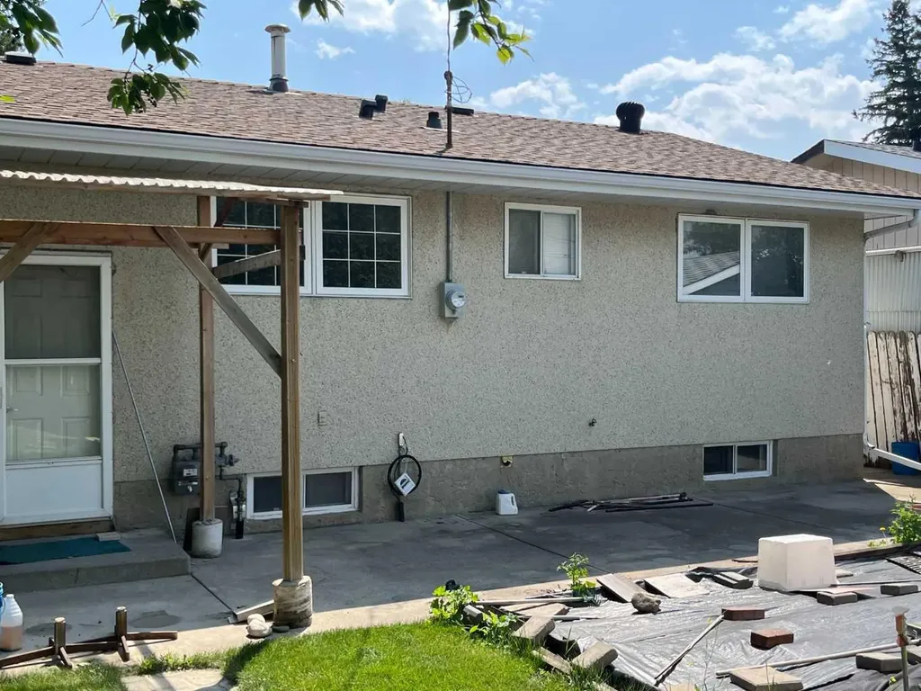 352 Malvern Close NE Calgary AB T2A4W7