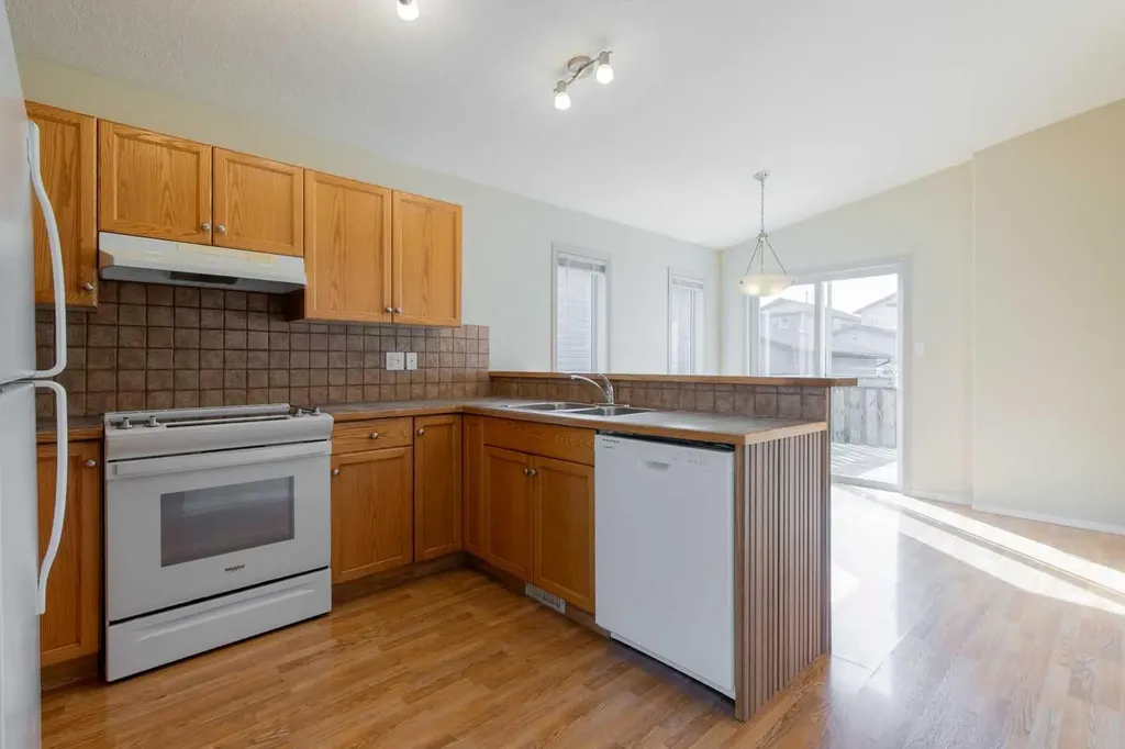 654 Blackfoot Terrace W Lethbridge AB T1K 7X6