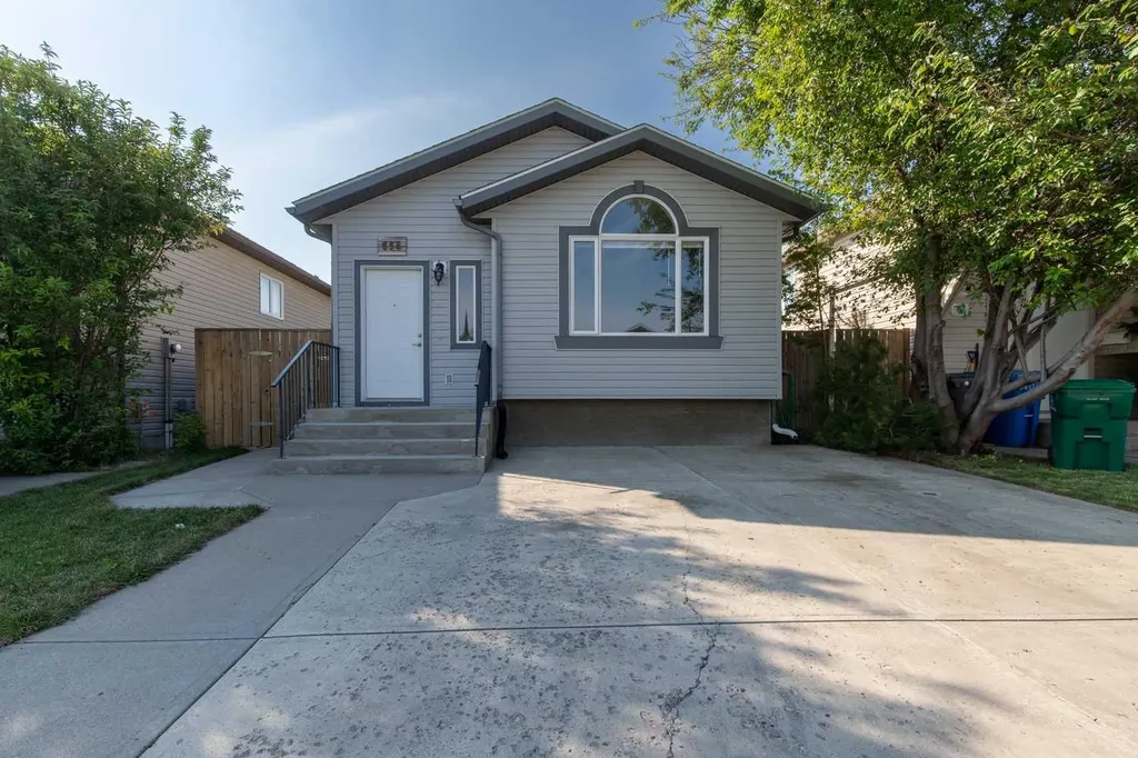 654 Blackfoot Terrace W Lethbridge AB T1K 7X6