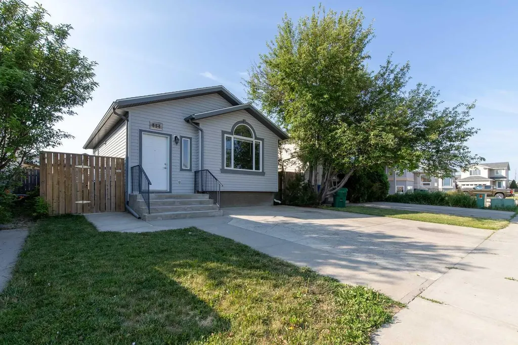 654 Blackfoot Terrace W Lethbridge AB T1K 7X6