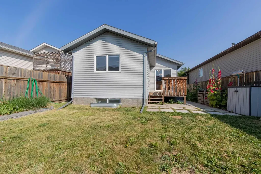 654 Blackfoot Terrace W Lethbridge AB T1K 7X6