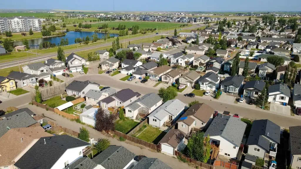 654 Blackfoot Terrace W Lethbridge AB T1K 7X6
