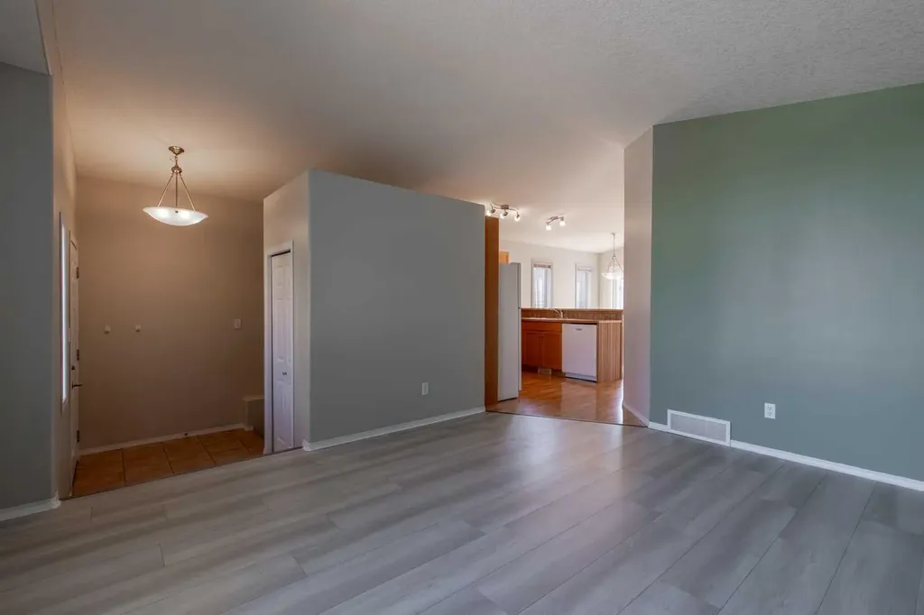 654 Blackfoot Terrace W Lethbridge AB T1K 7X6